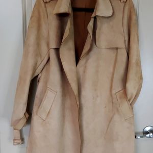 Cozy faux suede trench coat! Size large. Can machine wash!
